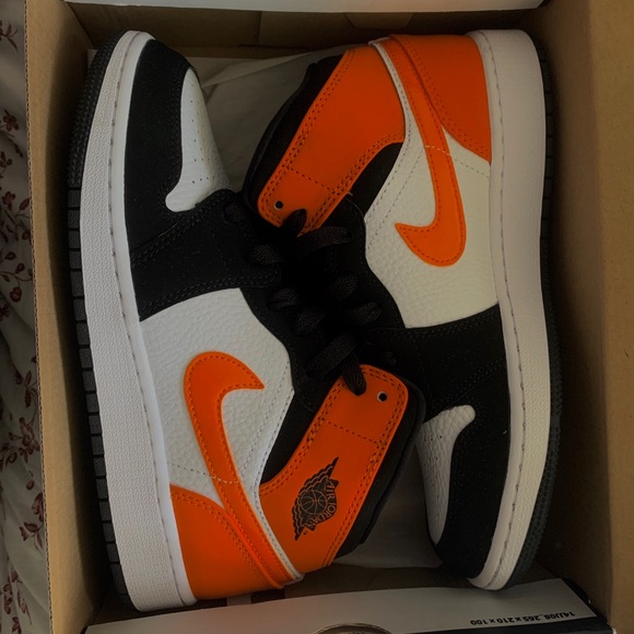 Brand new Air Jordan’s - Picture 2 of 5